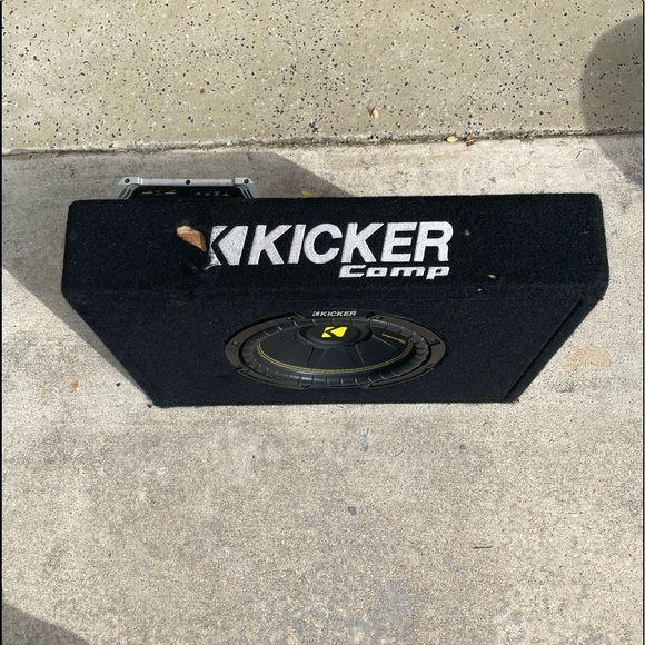 10” Kicker Comp Subwoofer with Kicker Amplifier Attached - Picture 2 of 7